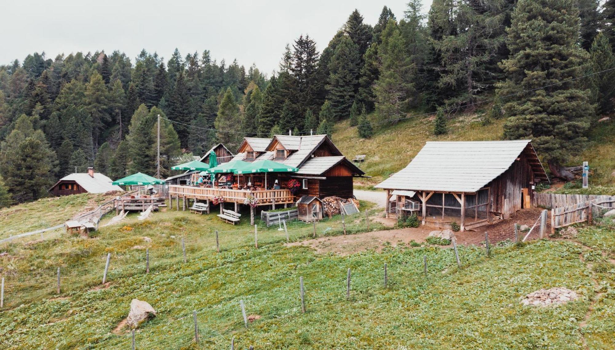 Mei Zeit Huttendorf Turracher Höhe Buitenkant foto