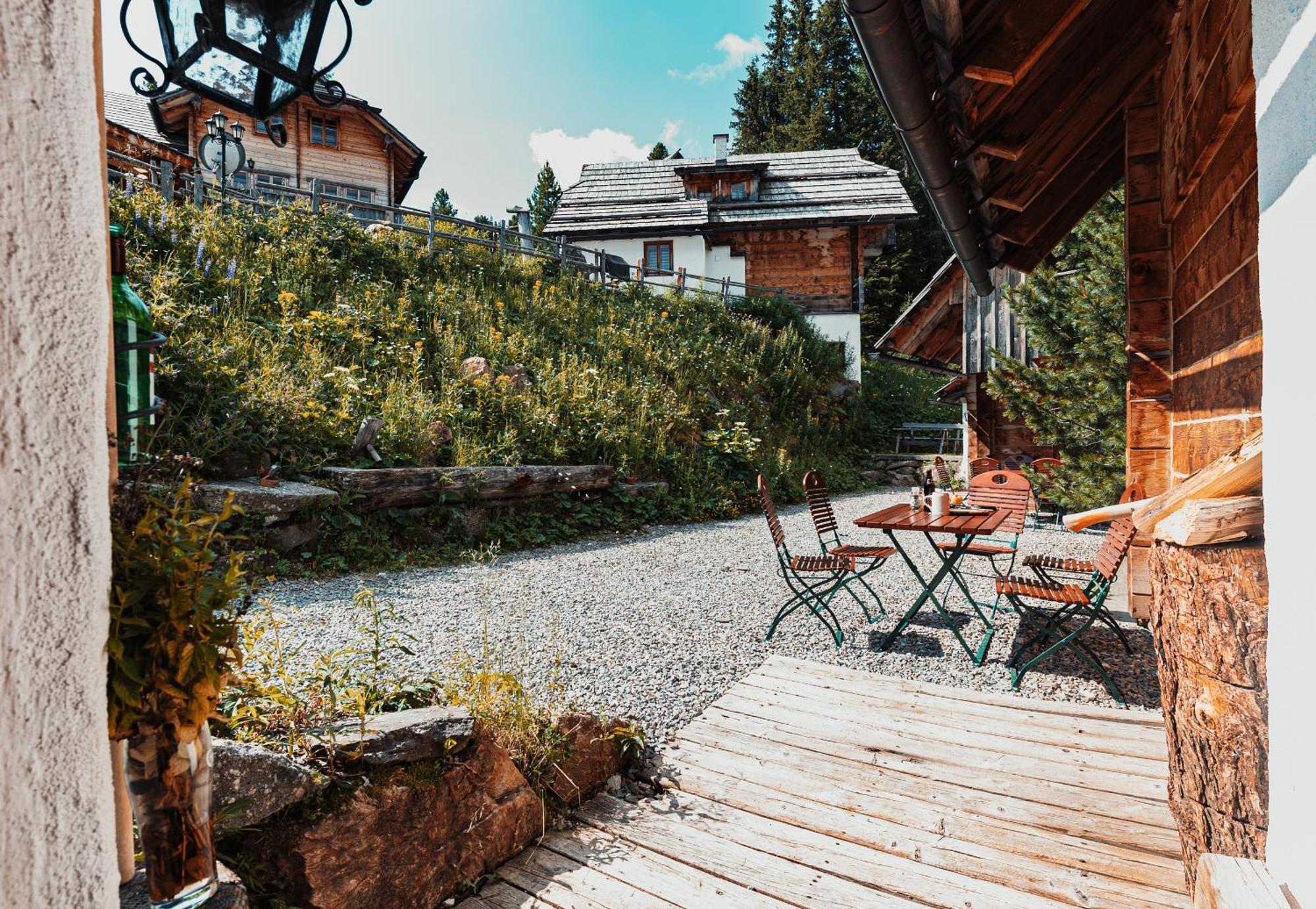 Mei Zeit Huttendorf Turracher Höhe Buitenkant foto